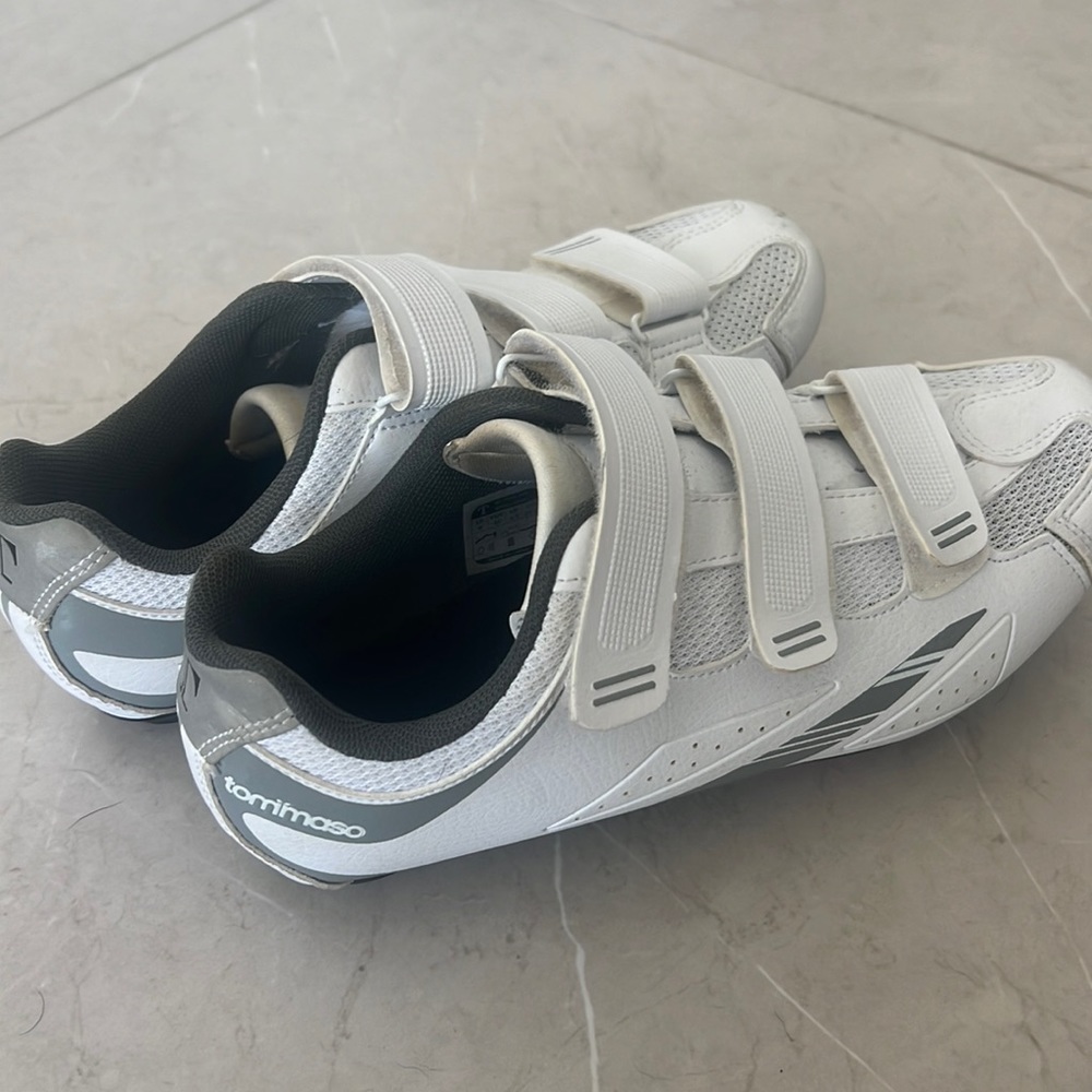 Tommaso Bike Shoes - Women Size 9